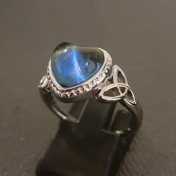 Mood rings - Picture 6 of 8
